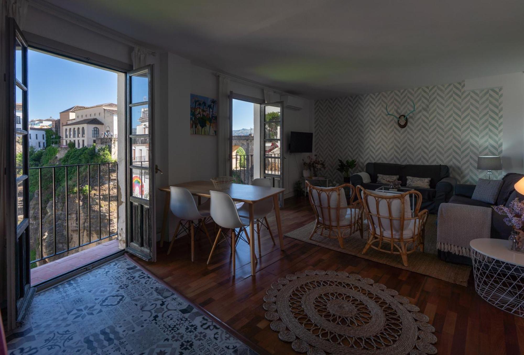 Las Vistas - Ronda Residence รอนดา ภายนอก รูปภาพ