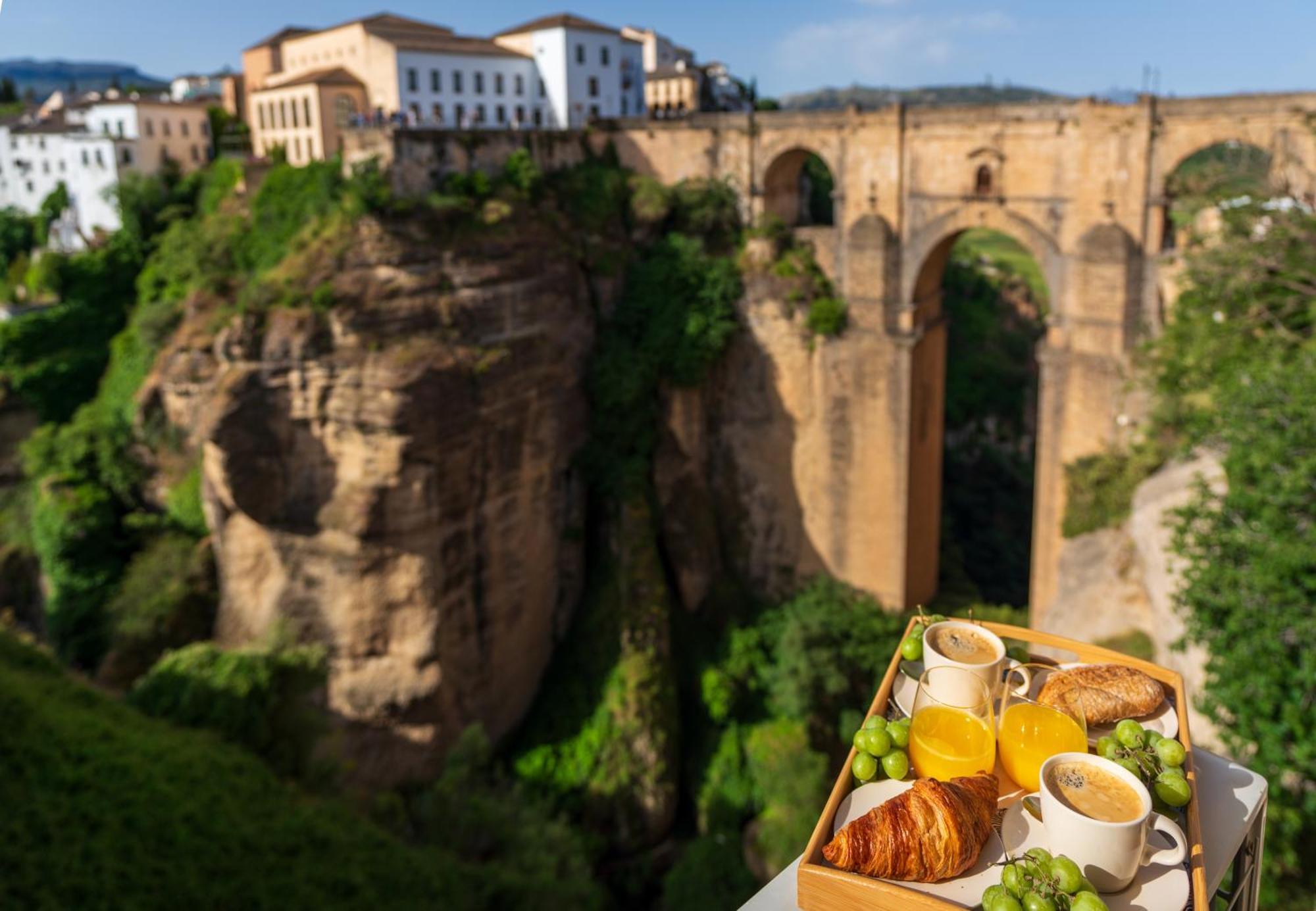 Las Vistas - Ronda Residence รอนดา ภายนอก รูปภาพ