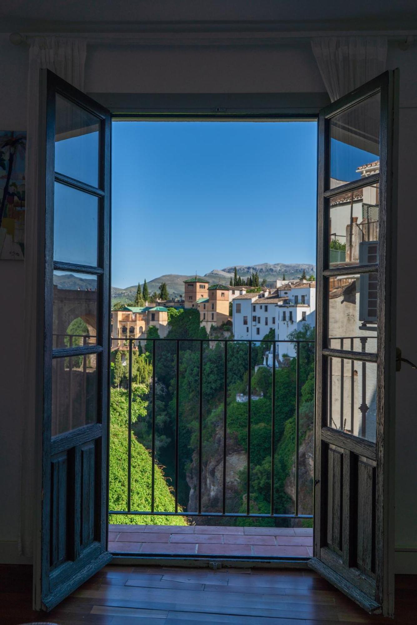 Las Vistas - Ronda Residence รอนดา ภายนอก รูปภาพ